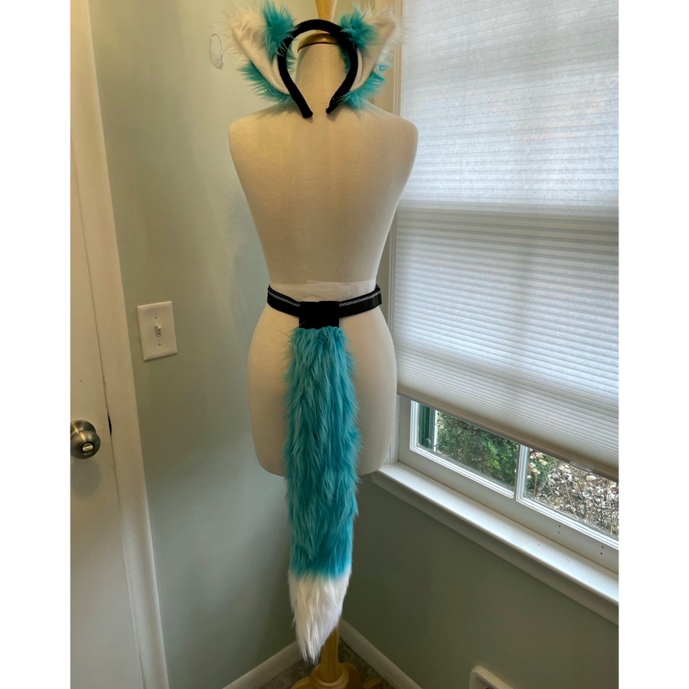 Pawstar fox tail and matching yip ears